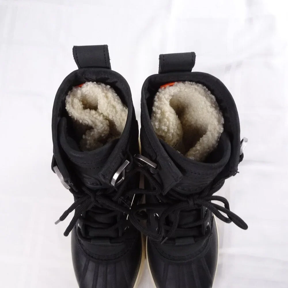 Sorel‎ Caribou Royal Insulated/ Waterproof Boots Black/Chalk Women's Size 8.5